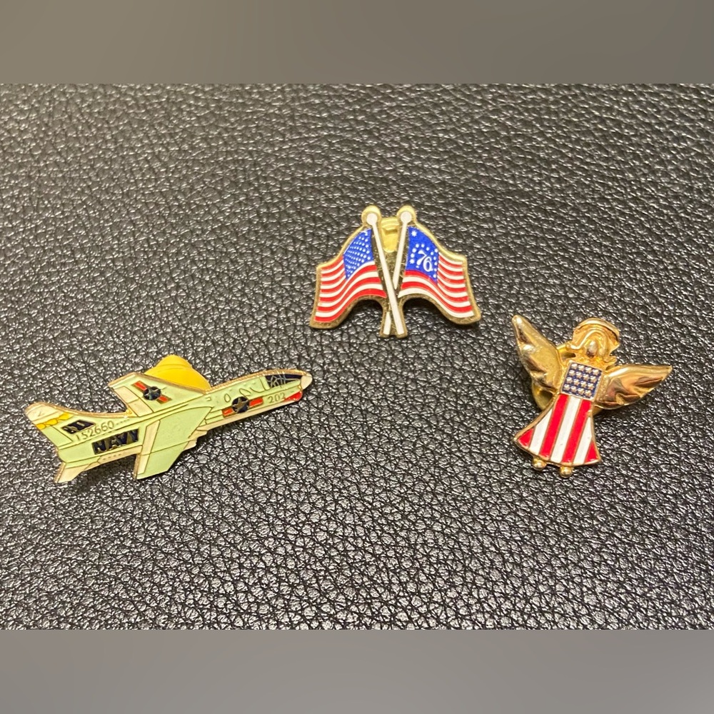Patriotic USA hat/tie/lapel pin bundle. 1776 double flag, USA angel & Navy jet.